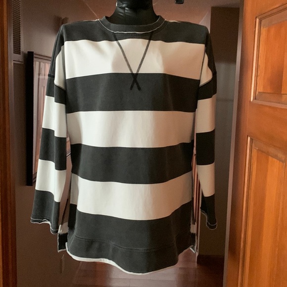 Charcoal and white long sweatshirt - Picture 1 of 7